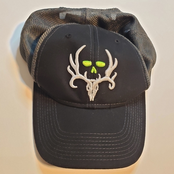 Bone Collector Black Mesh Back Cap by Paramount Outdoors - Picture 7 of 7
